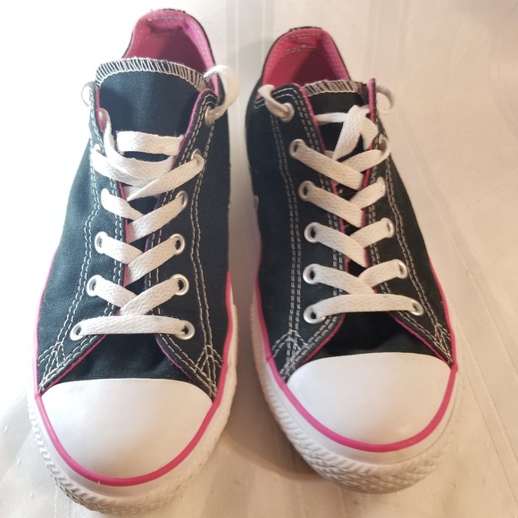 Black converse with pink trim Clearance